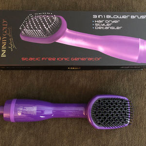 Infinity Gold Blower Brush in Purple